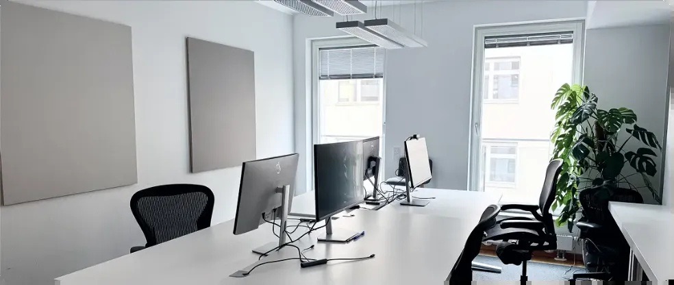 Arbeitsplätze im Büro von LINKS DER ISAR